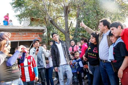 Sergio Massa recorrió barrios de José c. Paz y Moreno Sergio Massa recorrió barrios de José c. Paz y Moreno