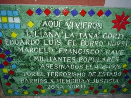 Colocan baldosa en homenaje a tres militantes políticos asesinados durante la dictadura militar, bajo la consigna “San Isidro Elige Memoria” Colocan baldosa en homenaje a tres militantes políticos asesinados durante la dictadura militar, bajo la consigna “San Isidro Elige Memoria”