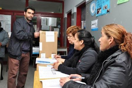 El Candidato a concejal por el FPV de Federico Ugo votó en Rincón de Milberg El Candidato a concejal por el FPV de Federico Ugo votó en Rincón de Milberg