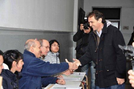 Gabriel Katopodis, votó esta mañana en la mesa N° 38 de la escuela primaria N1 Gabriel Katopodis, votó esta mañana en la mesa N° 38 de la escuela primaria N1
