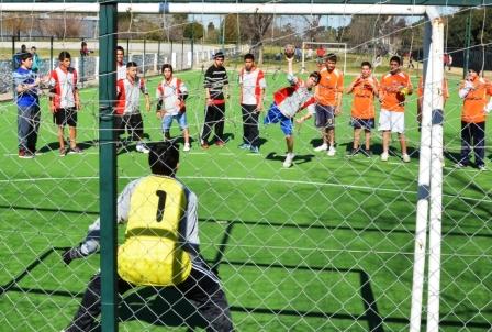 Más de 900 alumnos de San Martín compitieron en las finales de handball y vóley Más de 900 alumnos de San Martín compitieron en las finales de handball y vóley