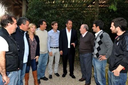 Scioli se reunió con candidatos del FPV den Villa la Ñata Scioli se reunió con candidatos del FPV den Villa la Ñata