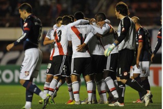 River fue eficaz, venció a San Lorenzo y quedó a un paso de llevarse la serie River fue eficaz, venció a San Lorenzo y quedó a un paso de llevarse la serie