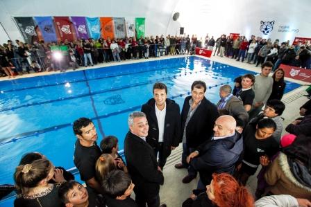 Massa inauguró la pileta climatizada en el polideportivo El Zorzal Massa inauguró la pileta climatizada en el polideportivo El Zorzal