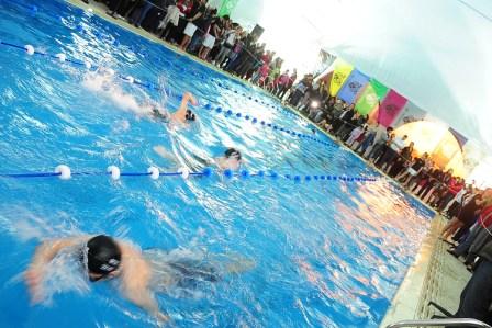 Massa inauguró la pileta climatizada en el polideportivo El Zorzal Massa inauguró la pileta climatizada en el polideportivo El Zorzal