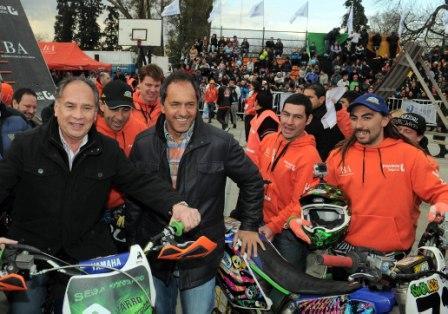 Scioli con jóvenes en rockea buenos aires por más cultura y oportunidades Scioli con jóvenes en rockea buenos aires por más cultura y oportunidades