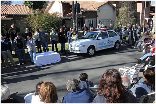 Posse entregó un nuevo patrullero para Villa Adelina Posse entregó un nuevo patrullero para Villa Adelina