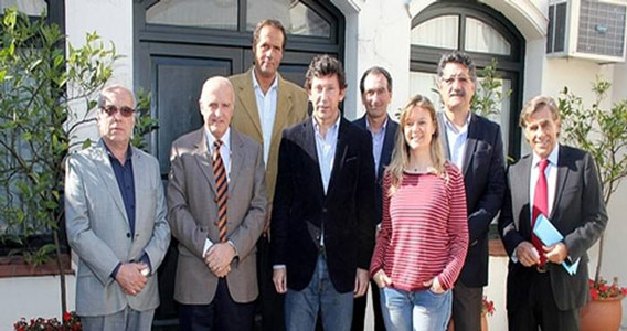 Montovio, Giordano, Barusso, Posse, Scatamacchia, Bengtsson, Seña y Solari
Montovio, Giordano, Barusso, Posse, Scatamacchia, Bengtsson, Seña y Solari