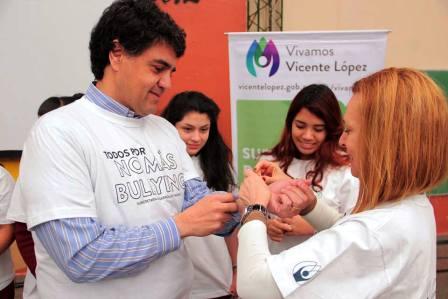 Vicente López lanzó el programa No más bullying Vicente López lanzó el programa No más bullying