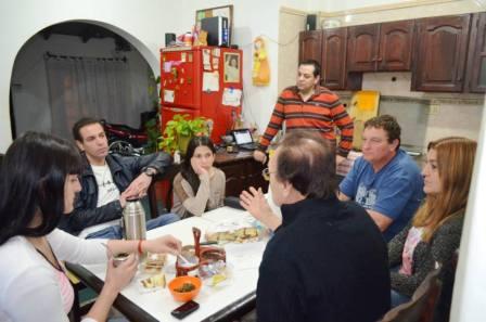 Recorridas de los candidatos kirchneristas por todas las localidades de Vicente López Recorridas de los candidatos kirchneristas por todas las localidades de Vicente López
