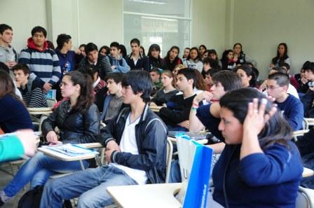 Los jóvenes de Tigre eligen sus carreras para el año próximo en el CUT Los jóvenes de Tigre eligen sus carreras para el año próximo en el CUT