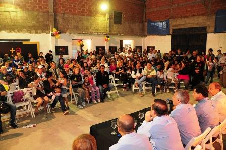 Julio Zamora participó de una Caminata y encuentro con vecinos en Bancalari Julio Zamora participó de una Caminata y encuentro con vecinos en Bancalari