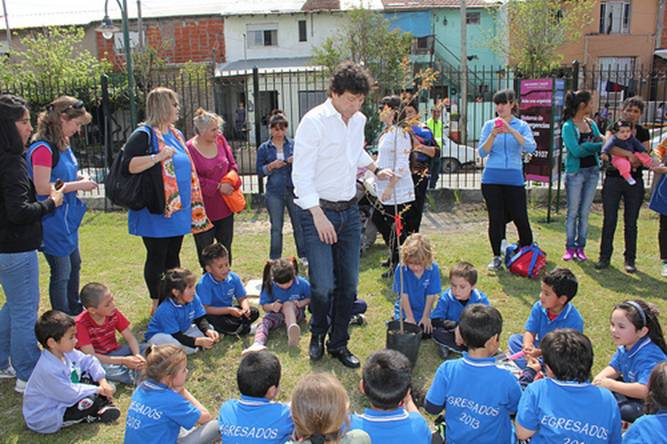 Posse inauguró una nueva plaza en Boulogne Posse inauguró una nueva plaza en Boulogne