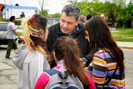 Gustavo Aguilera recorrió Villa Jardín, Villa Federal e Infico, con propuestas para mejorar la salud Gustavo Aguilera recorrió Villa Jardín, Villa Federal e Infico, con propuestas para mejorar la salud