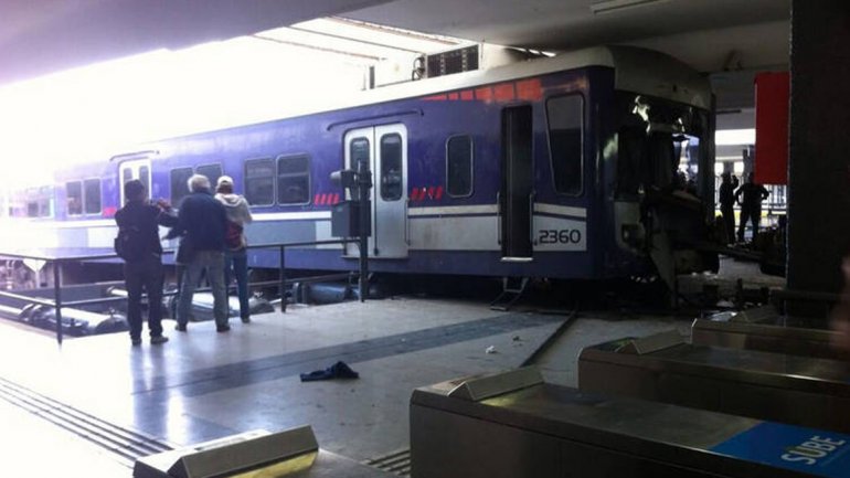 Realizaron una inspección ocular y comenzaron las pericias al tren que chocó en octubre en Once Realizaron una inspección ocular y comenzaron las pericias al tren que chocó en octubre en Once