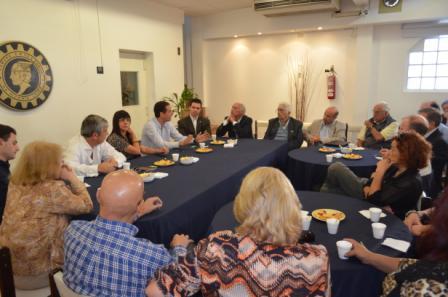 Candidatos del FPV de Vicente López intercambiaron ideas empresarios locales Candidatos del FPV de Vicente López intercambiaron ideas empresarios locales