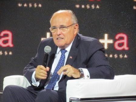 Giuliani en el Martinelli de San Fernando