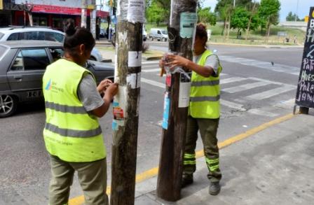 Realizan una limpieza post electoral en San Fernando Realizan una limpieza post electoral en San Fernando