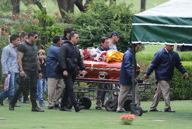 Familiares y amigos despidieron a Ricardo Fort en cementerio privado de Pilar 