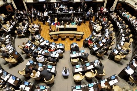 La Legislatura bonaerense convirtió en ley el presupuesto 2014 La Legislatura bonaerense convirtió en ley el presupuesto 2014