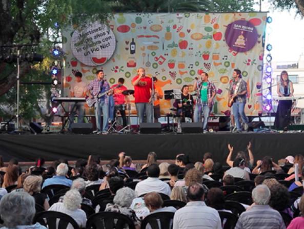 La ciudad de Martínez celebró su 32 aniversario La ciudad de Martínez celebró su 32 aniversario