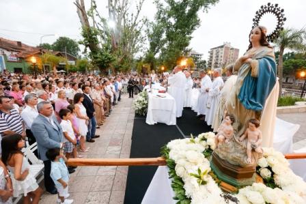 Con motivo de conmemorar el Día de la Inmaculada Concepción de María, miles de vecinos y fieles asistieron al evento en la que la comunidad de Tigre homenajea a su patrona Con motivo de conmemorar el Día de la Inmaculada Concepción de María, miles de vecinos y fieles asistieron al evento en la que la comunidad de Tigre homenajea a su patrona