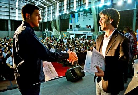 El Consejo Escolar de San Fernando, en conjunto con el Municipio, organizó el “Acto de Graduación” de las primeras promociones de alumnos de 6° año de Educación Secundaria y 7° año de las Escuelas Técnicas El Consejo Escolar de San Fernando, en conjunto con el Municipio, organizó el “Acto de Graduación” de las primeras promociones de alumnos de 6° año de Educación Secundaria y 7° año de las Escuelas Técnicas