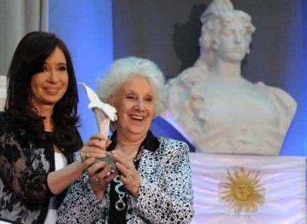 Cristina Fernández de Kirchner habló en el acto central de conmemoración de los 30 años de democracia ininterrumpida, durante un acto realizado en el Museo del Bicentenario Cristina Fernández de Kirchner habló en el acto central de conmemoración de los 30 años de democracia ininterrumpida, durante un acto realizado en el Museo del Bicentenario