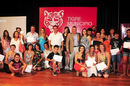 Entregan estímulos económicos para estimular la cultura en Tigre Entregan estímulos económicos para estimular la cultura en Tigre