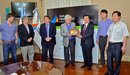 Andreotti se reunió con autoridades de la Cámara de Autoservicios y Supermercados Chinos Andreotti se reunió con autoridades de la Cámara de Autoservicios y Supermercados Chinos