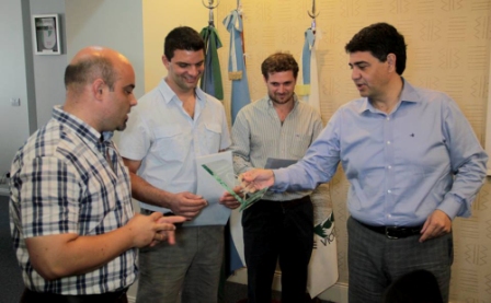 Se distinguió a tres jóvenes empresarios premiados como “Vecinos destacados” de Vicente López Se distinguió a tres jóvenes empresarios premiados como “Vecinos destacados” de Vicente López