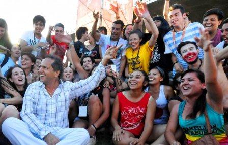 Scioli participó de una jornada solidaria en San Isidro Scioli participó de una jornada solidaria en San Isidro