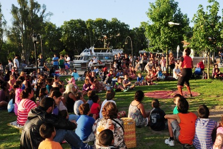 La alegría de los artistas locales colmó las plazas de Tigre La alegría de los artistas locales colmó las plazas de Tigre