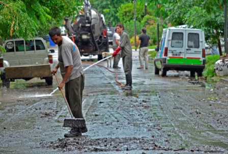 Realizan en San Fernando trabajos de limpieza de sumideros por las fuertes lluvias Realizan en San Fernando trabajos de limpieza de sumideros por las fuertes lluvias
