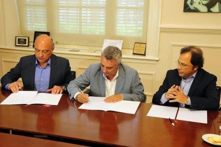 Tigre firmó un acuerdo de colaboración mutua con Almirante Brown Tigre firmó un acuerdo de colaboración mutua con Almirante Brown