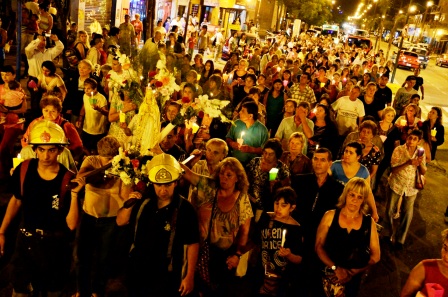 Con una misa y procesión, se celebró en Virreyes el aniversario de la Virgen de Lourdes Con una misa y procesión, se celebró en Virreyes el aniversario de la Virgen de Lourdes