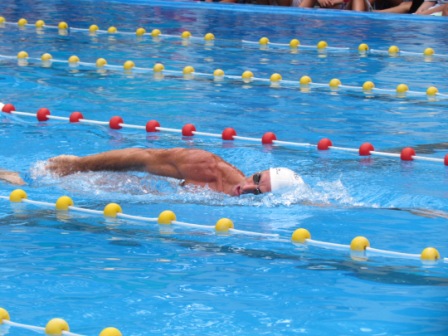 José Meolans participó de una clínica de natación en Vicente López