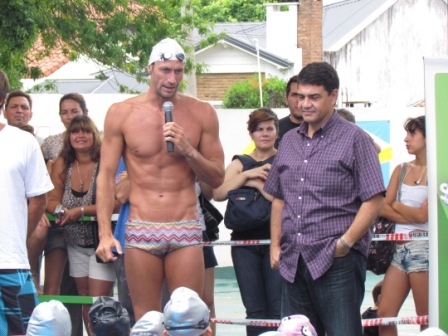 José Meolans participó de una clínica de natación en Vicente López