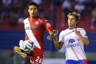 Tigre y Argentinos juniors empataron sin goles en Victoria Tigre y Argentinos juniors empataron sin goles en Victoria