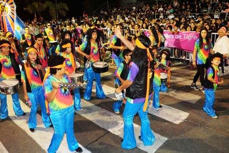 Más de 150 mil vecinos disfrutaron de los carnavales en Tigre Más de 150 mil vecinos disfrutaron de los carnavales en Tigre