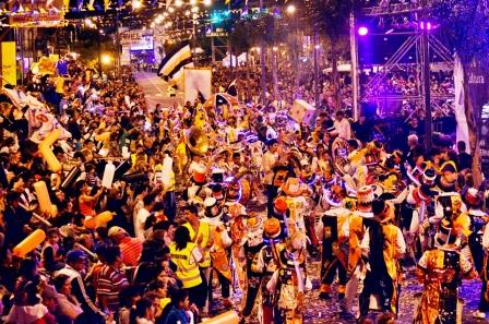 El Gran Corso Familiar de San Fernando convocó a más de 200.000 personas durante los 3 días de festejo El Gran Corso Familiar de San Fernando convocó a más de 200.000 personas durante los 3 días de festejo