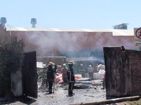 Un incendio afectó a una planta de reciclado en San Fernando 