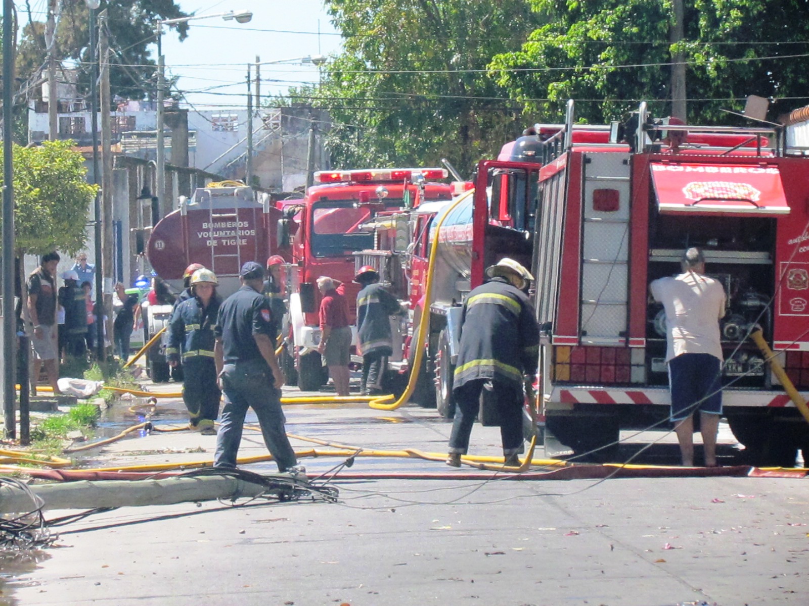 Un incendio afectó a una planta de reciclado en San Fernando 
