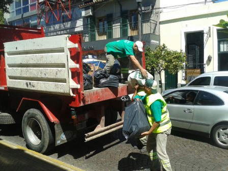 El Concejo Deliberante de San Isidro recicla sus papeles El Concejo Deliberante de San Isidro recicla sus papeles