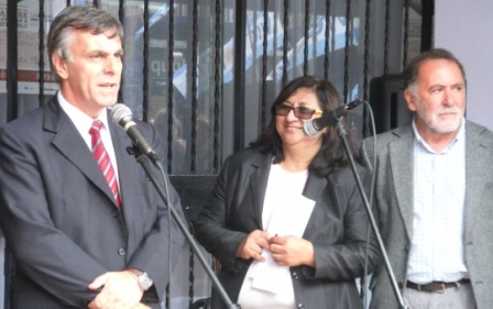 la Titular de PAMI Tigre y Secretaria de Derechos Humanos del FPV, Carmen Lizu Salcedo, Guido Carlotto, Secretario de Derechos Humanos de la Provincia de Buenos Aires; Luciano Di Cesare, Director Ejecutivo de Nacional de PAMI la Titular de PAMI Tigre y Secretaria de Derechos Humanos del FPV, Carmen Lizu Salcedo, Guido Carlotto, Secretario de Derechos Humanos de la Provincia de Buenos Aires; Luciano Di Cesare, Director Ejecutivo de Nacional de PAMI