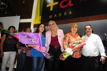 Agasajo a las mujeres de Rincón de Milberg Agasajo a las mujeres de Rincón de Milberg