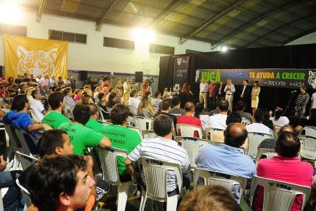 Se presentaron los torneos municipales de Fútbol y Vóley en Tigre