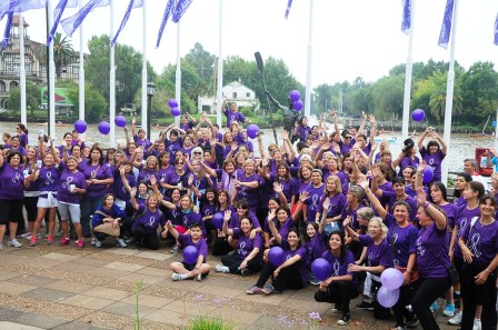Más de mil mujeres caminaron contra la violencia de género en Tigre Más de mil mujeres caminaron contra la violencia de género en Tigre