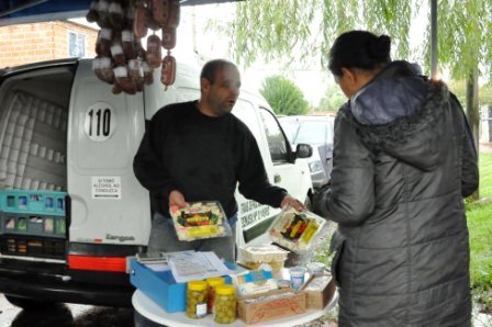 El Mercado Popular Itinerante llegó a Benavidez El Mercado Popular Itinerante llegó a Benavidez