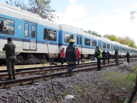 Una falla eléctrica generó un principio de incendio en un tren del Mitre y 9 personas fueron derivadas a hospitales con lesiones